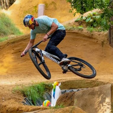 Dirt         Jumper